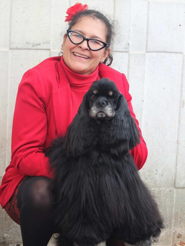 Joanna De assis - Professionelle hunde züchterin im Frankreich